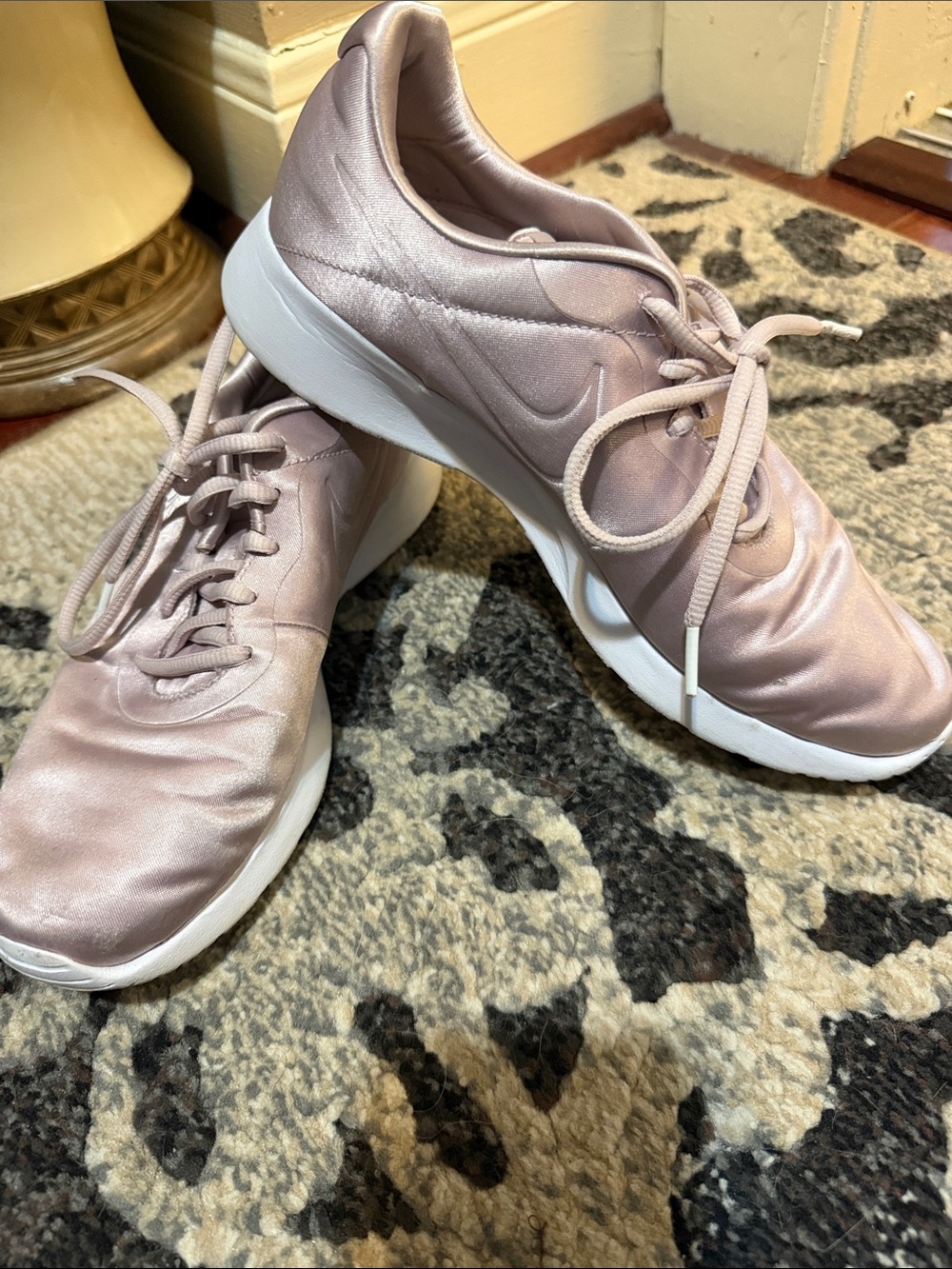 Nike Mauve Satin Running Shoes